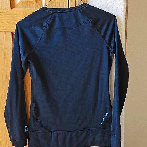 NWOT Under Armour top - Picture 3 of 3